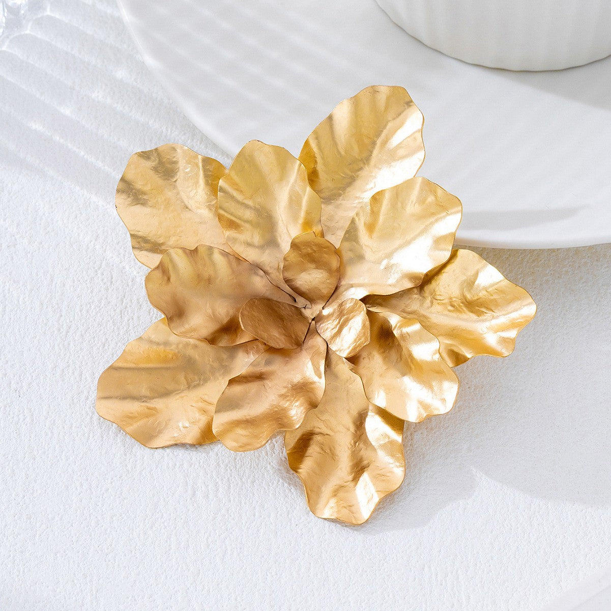 Wholesale Fashionable Trendy Metal Large Flower Brooch