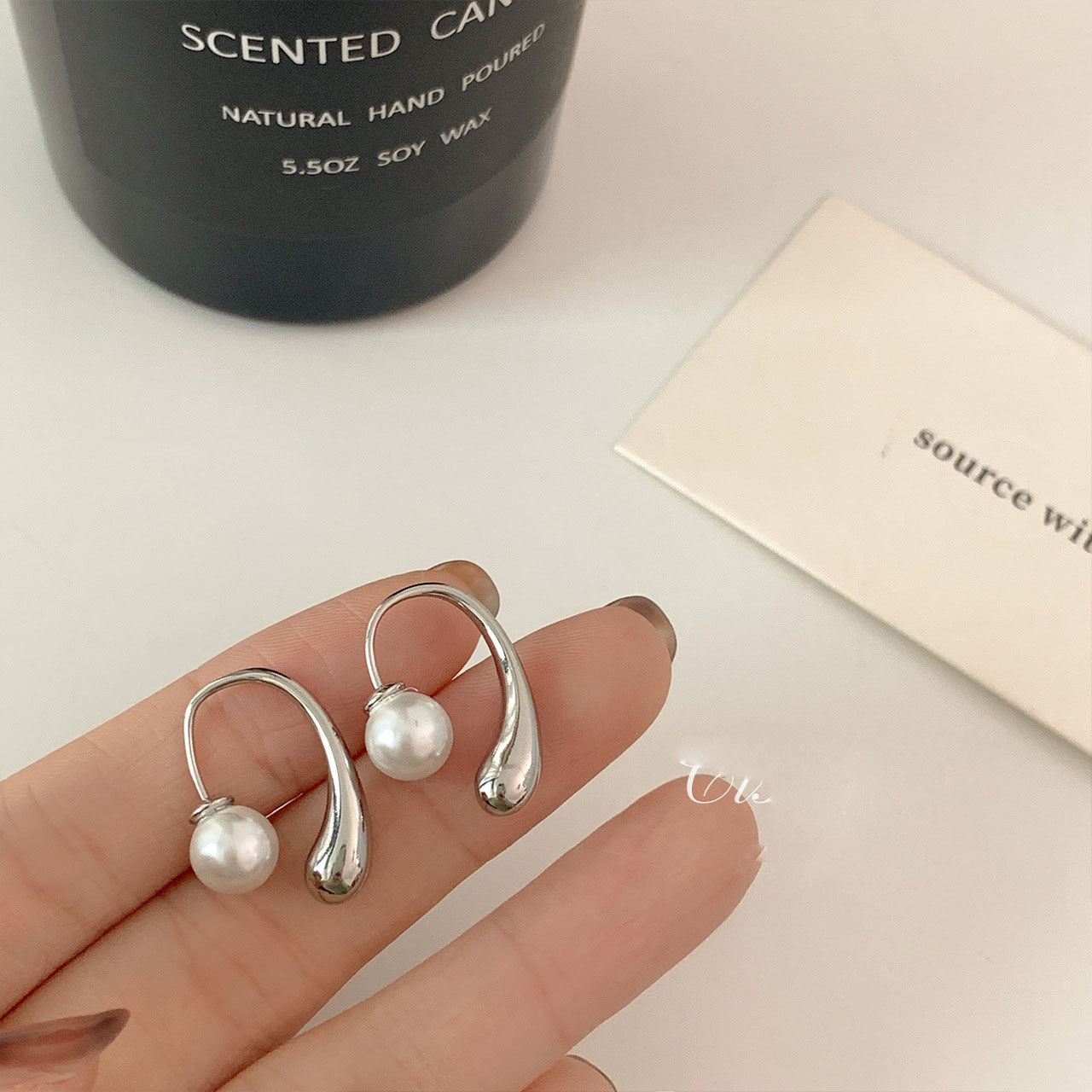 Wholesale Geometric Water Drop Hook Earrings Minimalist Design for Spring Summer Boutique Jewelry