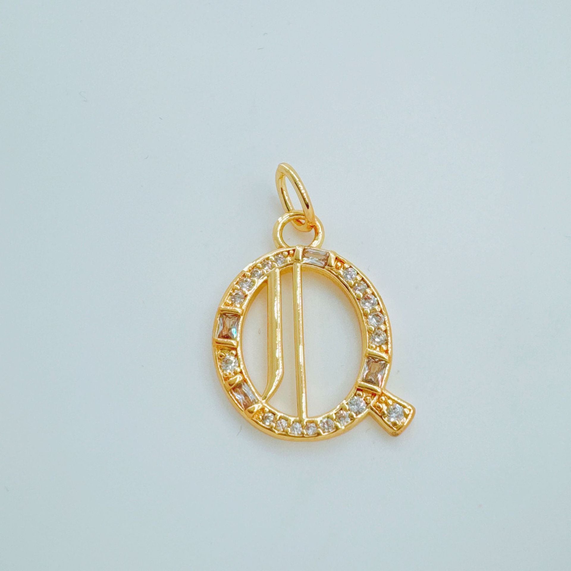 Wholesale Copper Gold-Plated Ice Sugar Letter Pendant Necklace European American Style Fashion Jewelry Accessory for Women