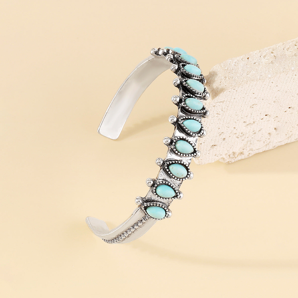 Wholesale Bohemian ethnic style creative open bracelet vintage alloy silver turquoise geometric bracelet for women