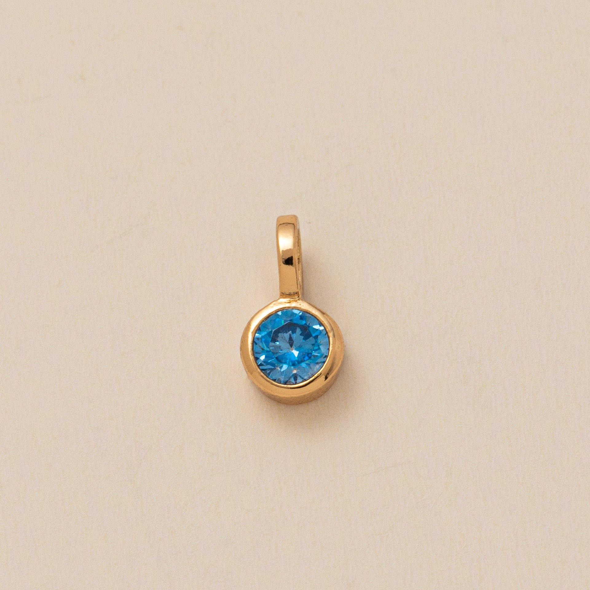 Wholesale Flower-shaped colored zircon pendant