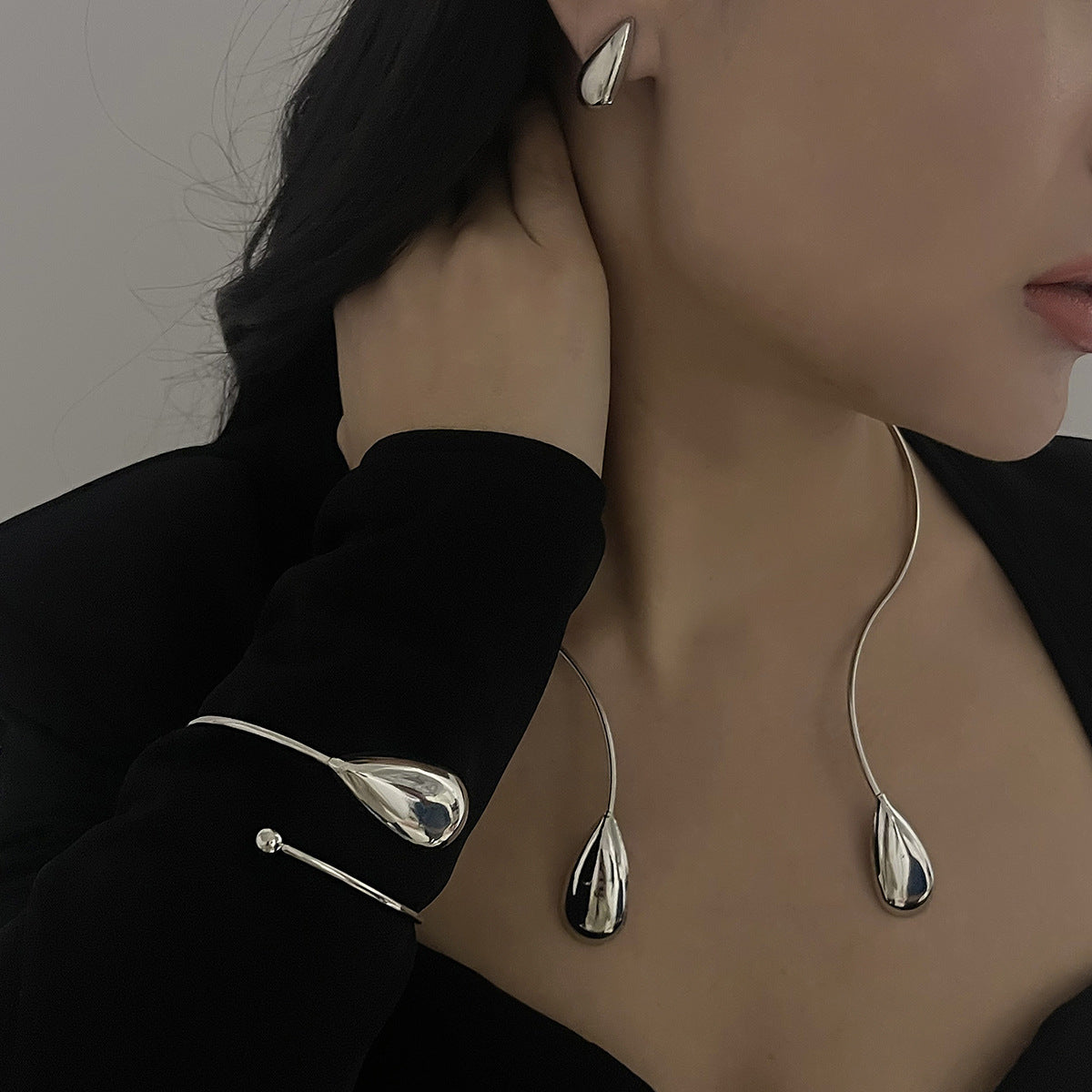 Wholesale personality water drop shape collar bracelet earrings jewelry suit