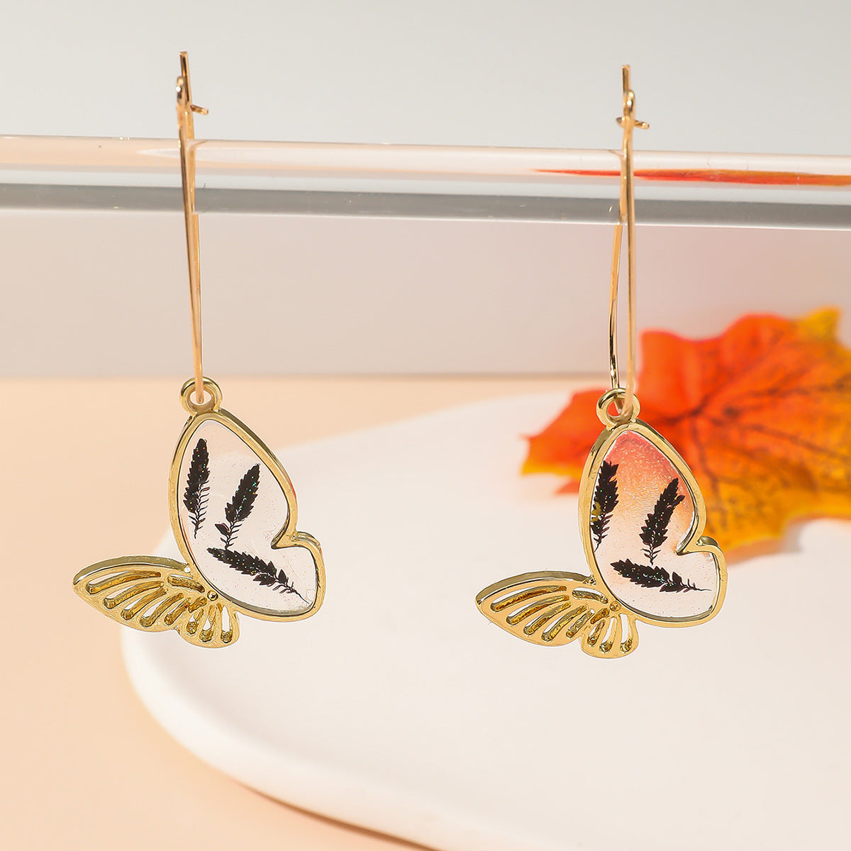 Wholesale  Fashion  Dried Flower Dropping Glue Butterfly Earrings