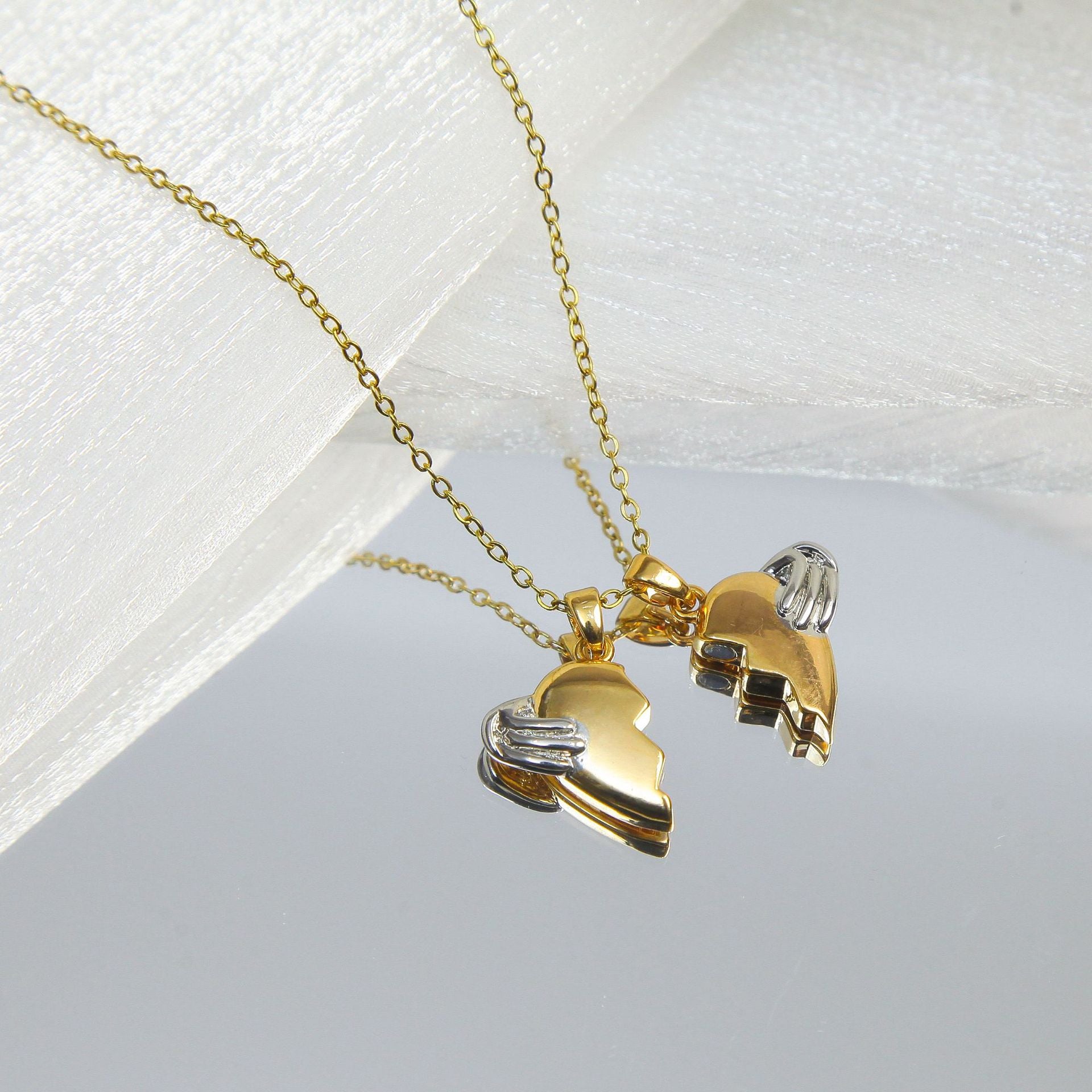 Wholesale Titanium Steel  Love Heart Magnetic Necklace