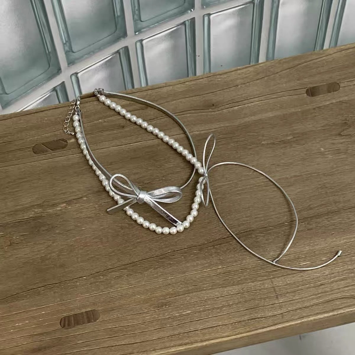 Wholesale  Double-layer Pearl Leather Butterfly Collar Necklace