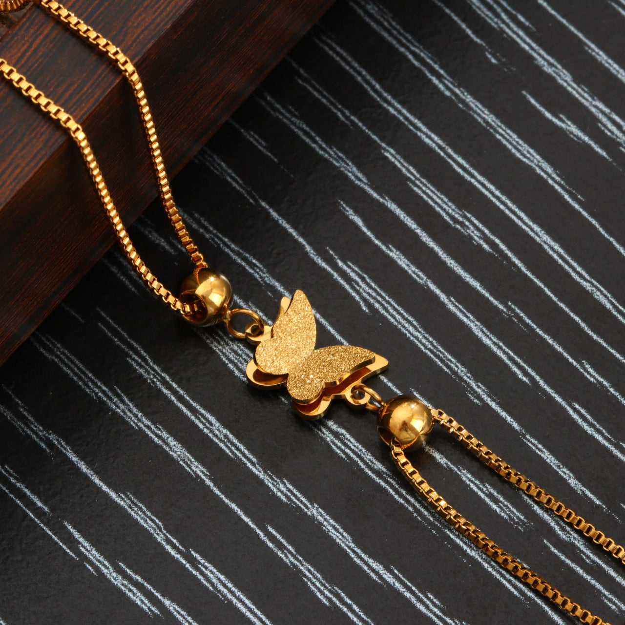 Wholesale New Exquisite Butterfly Titanium Steel Gold Bracelet Jewelry Fashionable Women' s Autumn and Winter Jewelry,  Non-Fading Accessories