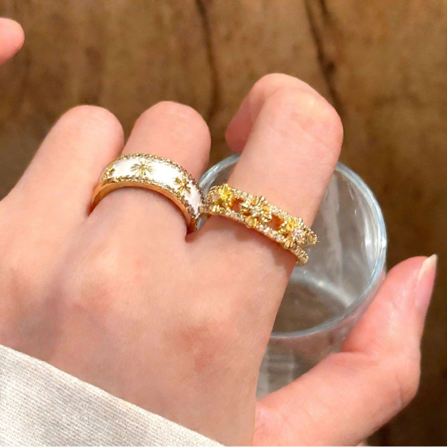 Wholesale Gold Drop Enamel Zinc Alloy Cross Ring Palace Style Women S Trendy Everyday Fashion Accessory