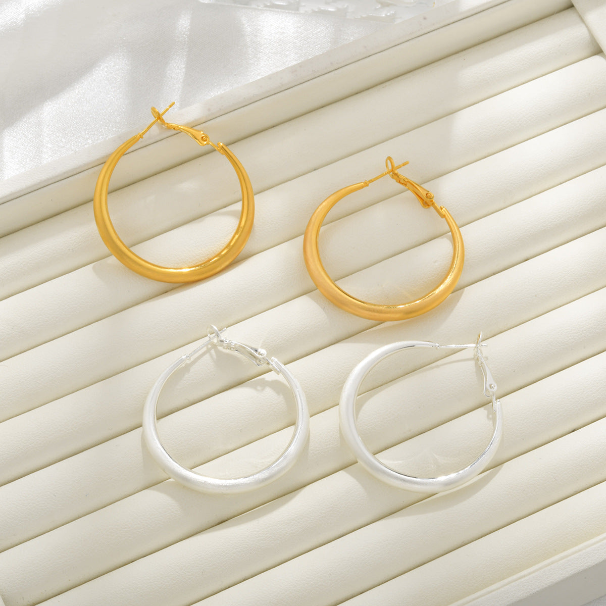 Wholesale  Exaggerated Hoop Earrings