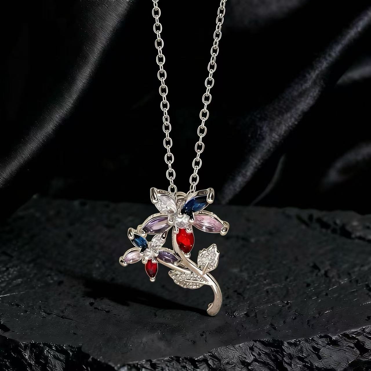 Wholesale Gold Plated Copper Zircon Sunflower Necklace Layering Jewelry For Women Trendy Party Fashion Accessory Everyday Wear Boutique Resale
