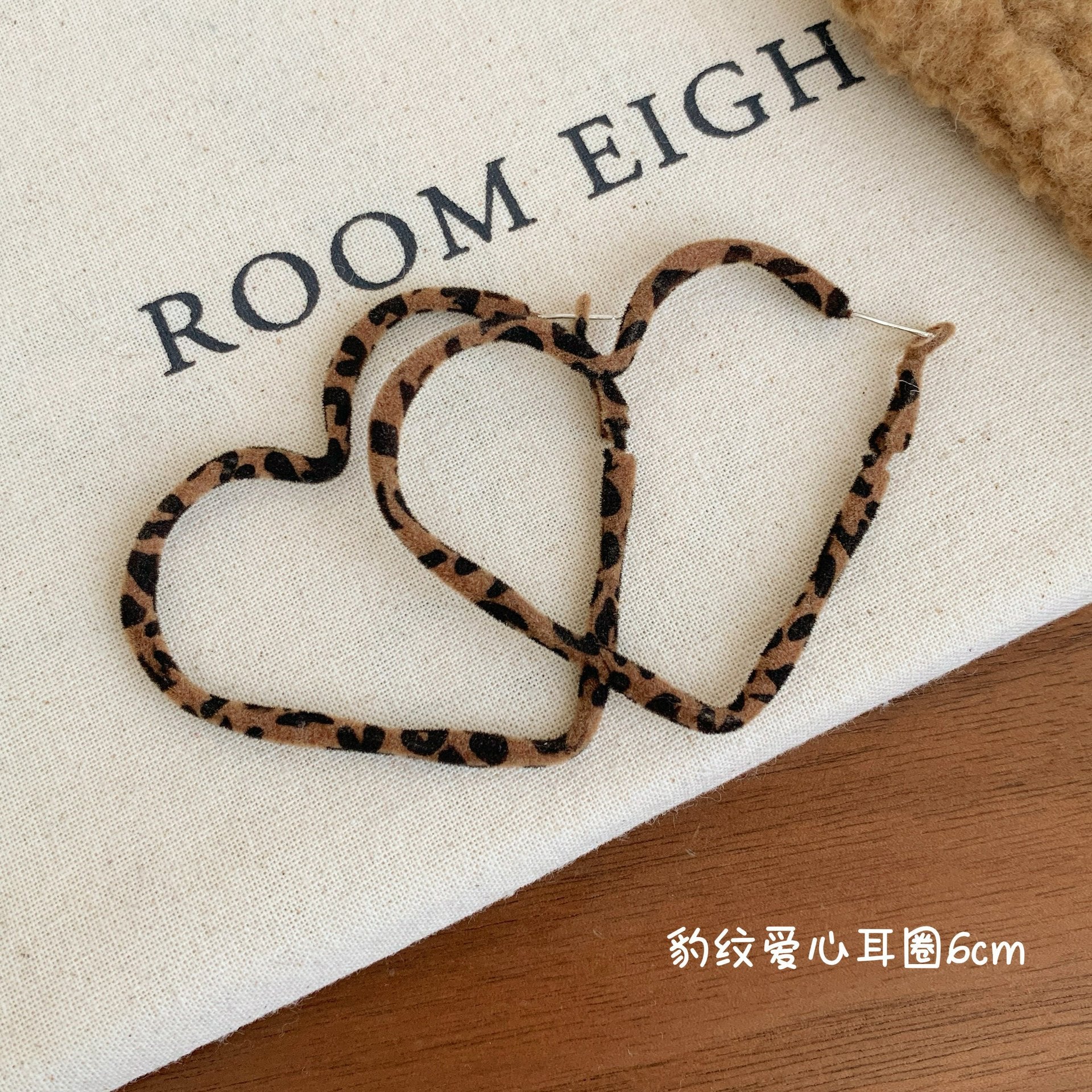 Wholesale Retro leopard print large hoop earrings  silver needle exaggerated earrings