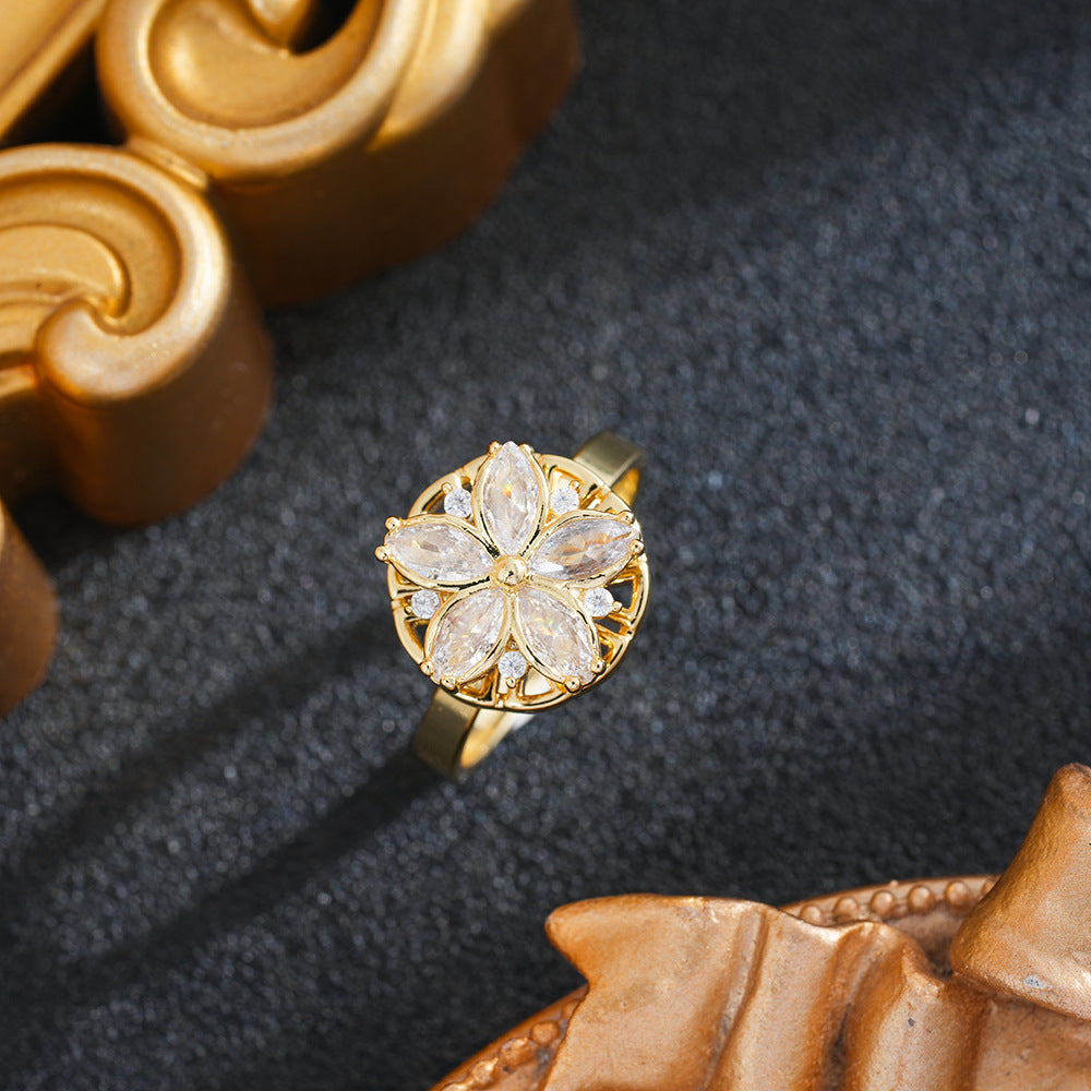 Wholesale Chic Flower Petal Rotating Ring with Rhinestone Titanium Steel Gold Finish Jewelry Accessory