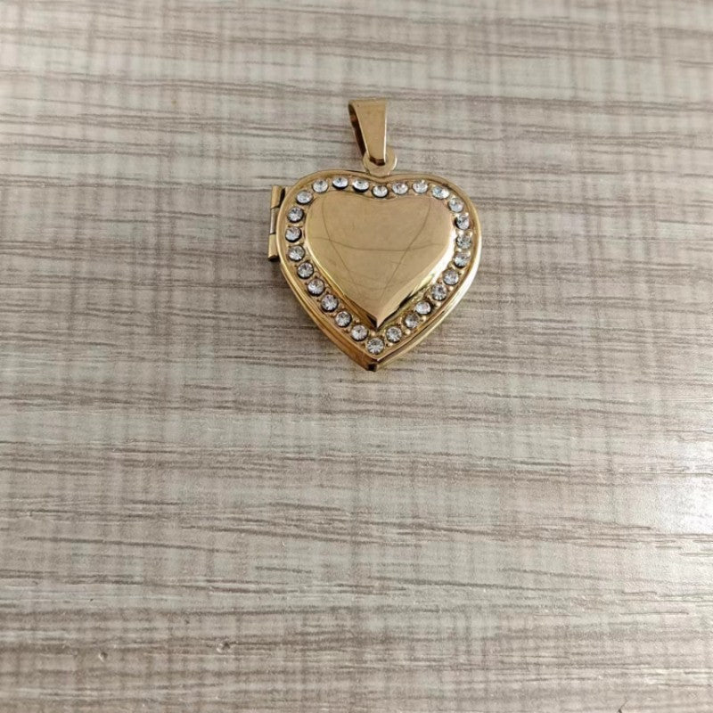 Wholesale Golden Heart Frame Photo Necklace Pendant - Stainless Steel Jewelry Accessory for Couples
