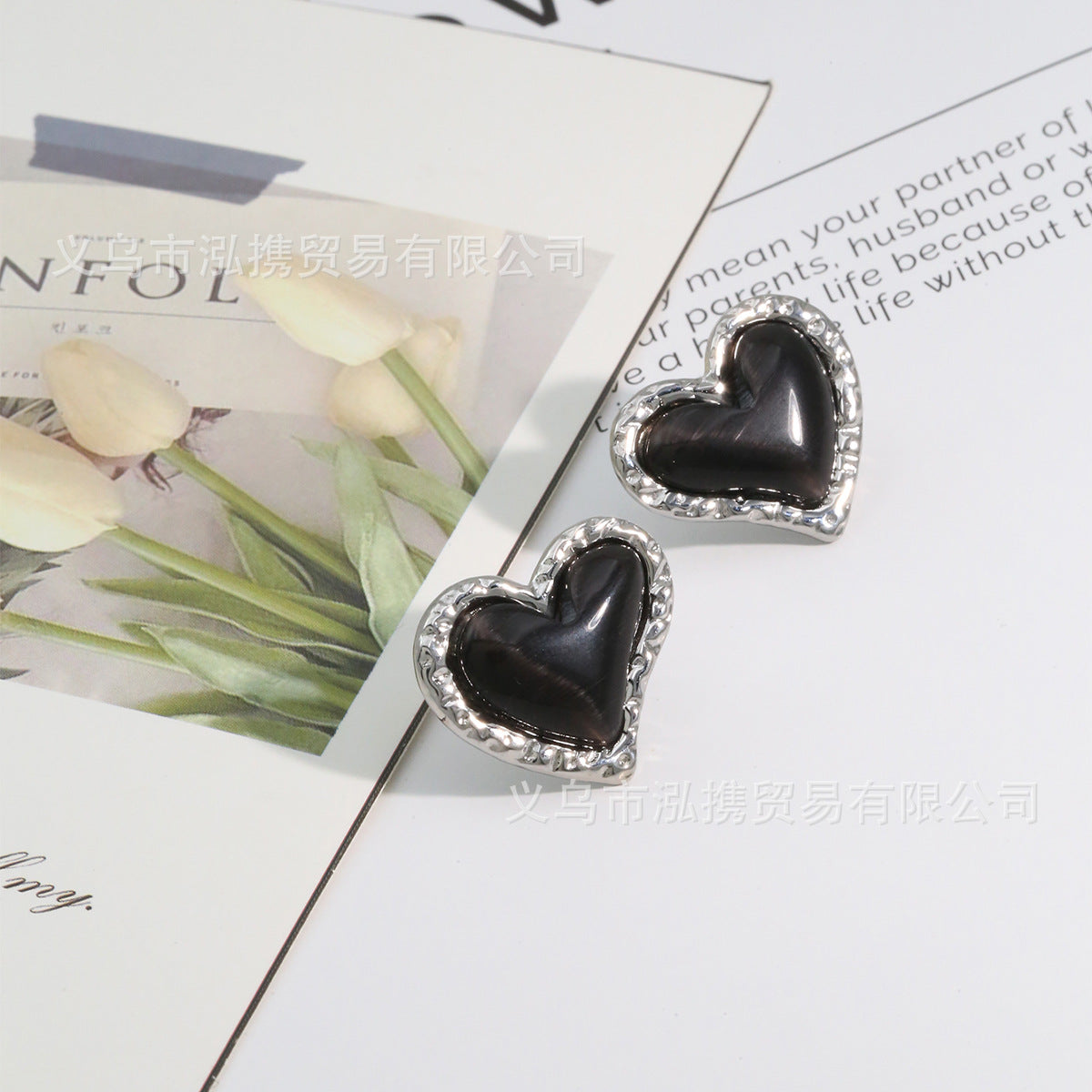 Wholesale Titanium Steel Heart-Shaped Cat Eye Earrings Boutique Jewelry Accessory for Women Gift