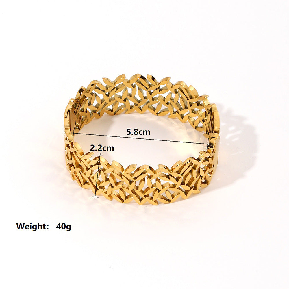 Wholesale Golden Stainless Steel Zircon Hollow Bracelet Retro Titanium Steel Bracelet Ornament Vintage  ACC-BT-Yazhi001