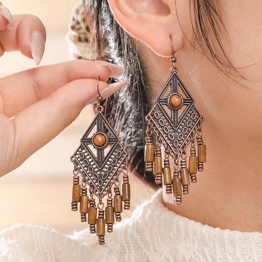 Wholesale Trendy Short Drama Influencer Picks Super Popular Fashion Earrings Versatile Niche Earrings High-End Feel Wholesale from Yiwu Manufacturer