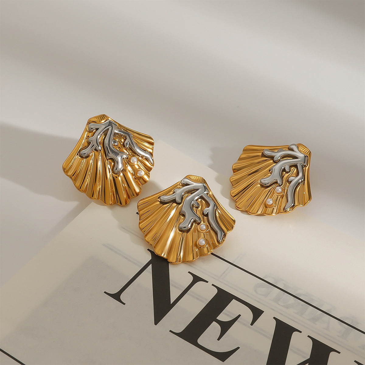 Wholesale  Stainless Steel Pearl Ring Shell Earrings