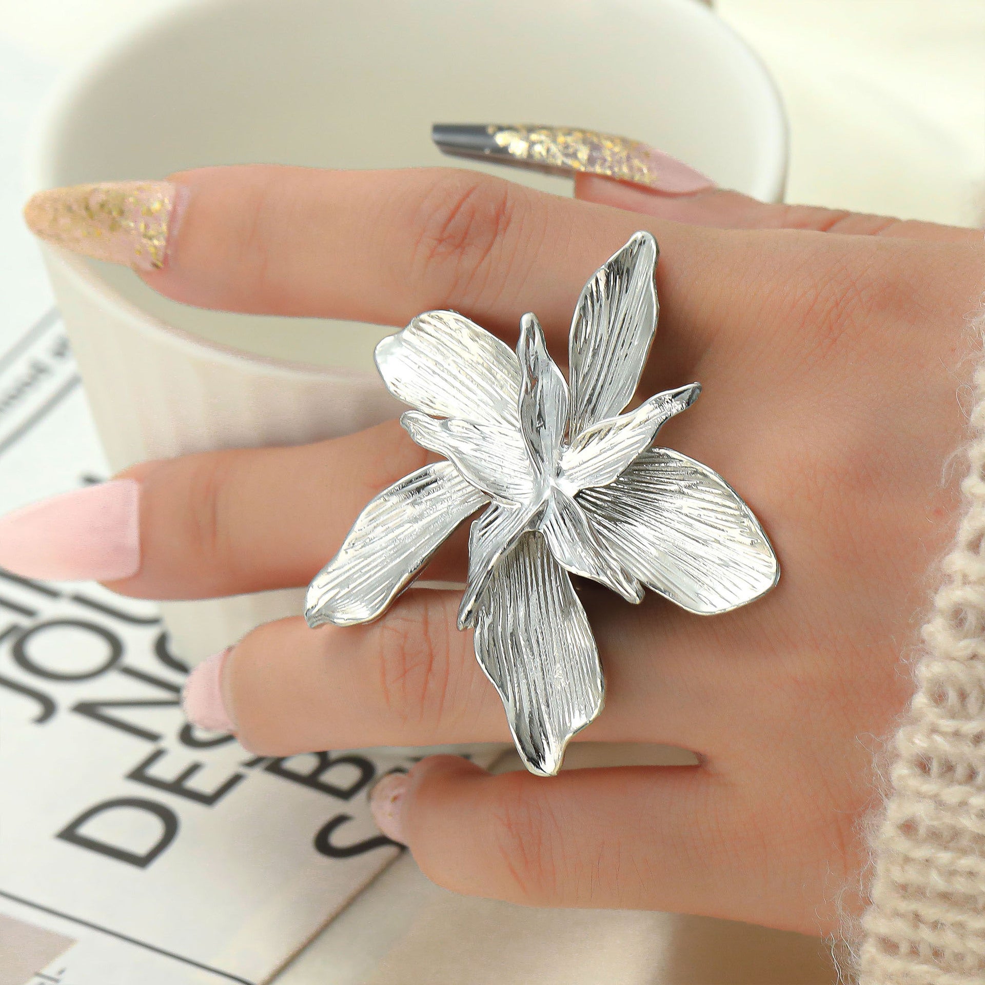 Wholesale Baroque Imitation Pearl Flower Ring - Trendy Accessory Gift for Resale