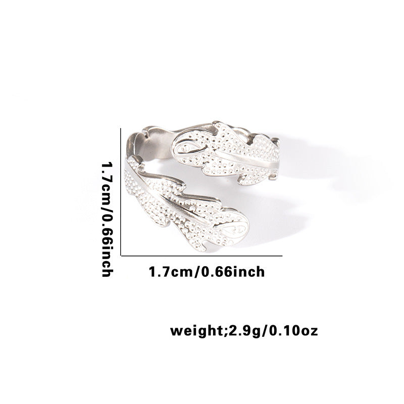 Wholesale Gold Plated Titanium Steel Heart Cut Out Ring Fashion Jewelry Accessory for Everyday Wear