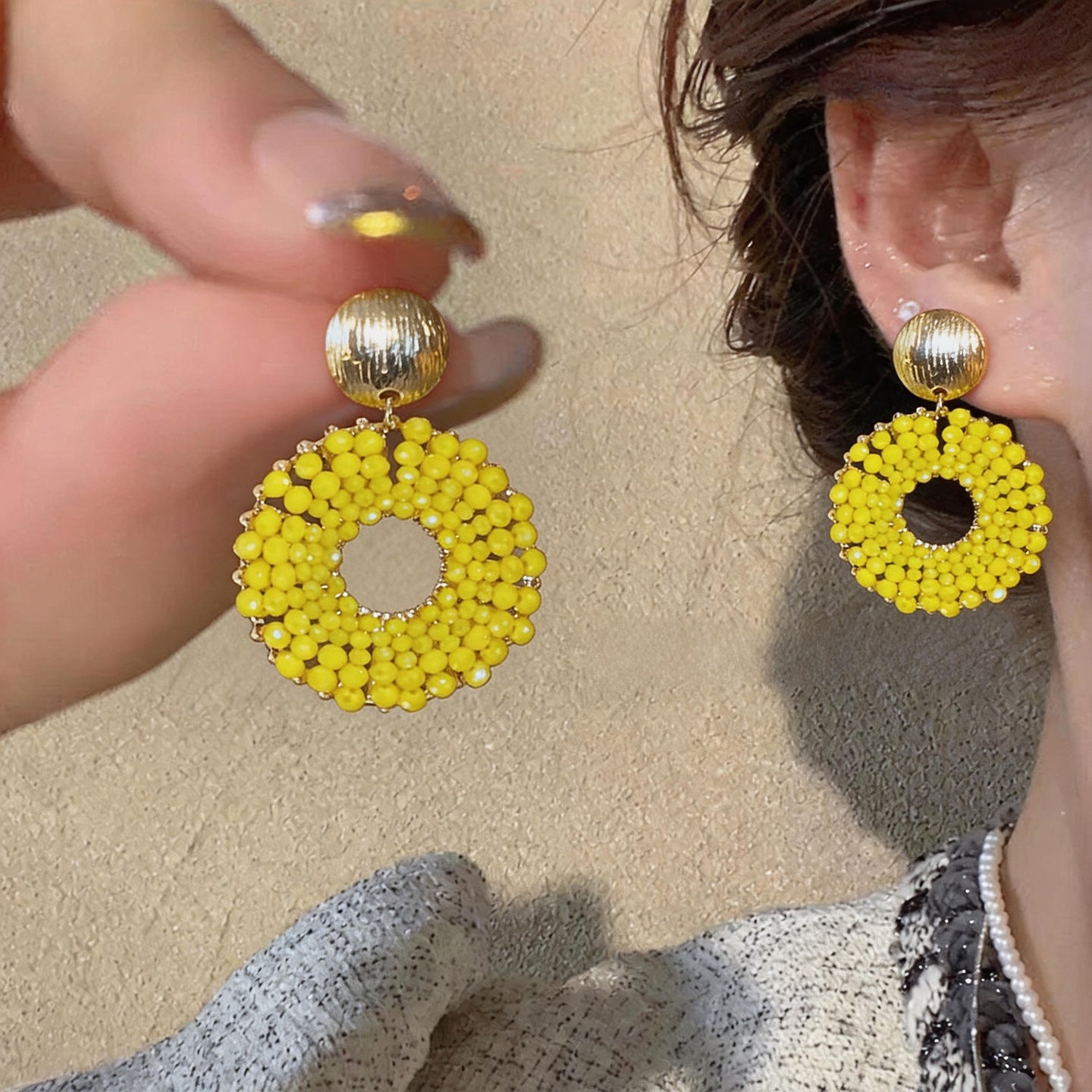 Wholesale Round Crystal Stud Earrings Silver Plating Sweet Style Party Wear Jewelry Accessory Gift Boutique Resale