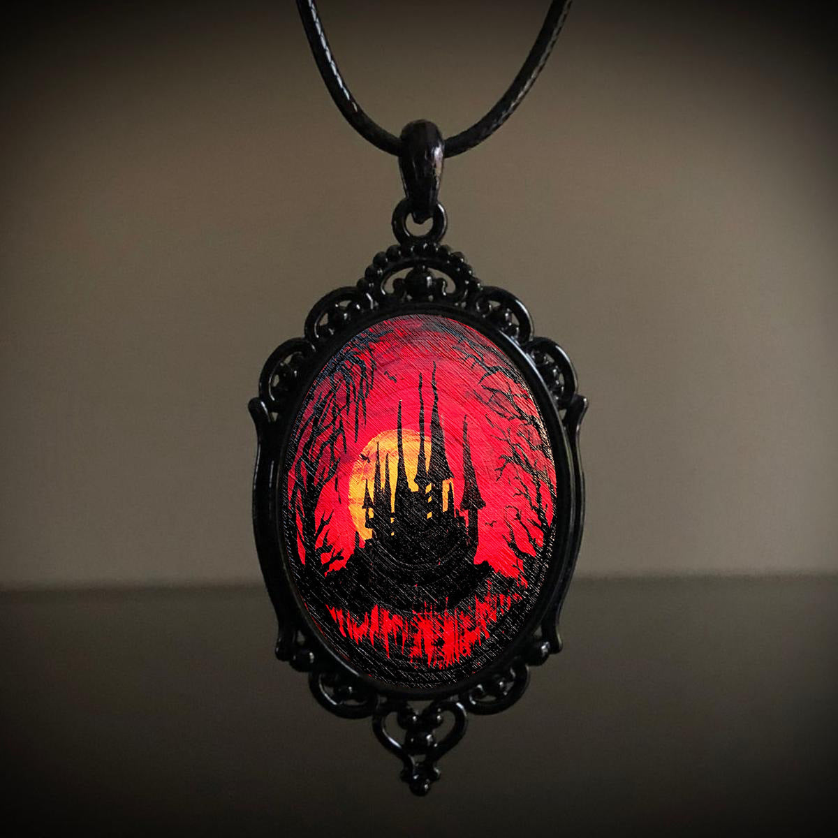Wholesale Alloy Electroplated Gothic Crow Forest Pendant Necklace,  Trendy Jewelry Accessory for Gift Boutique