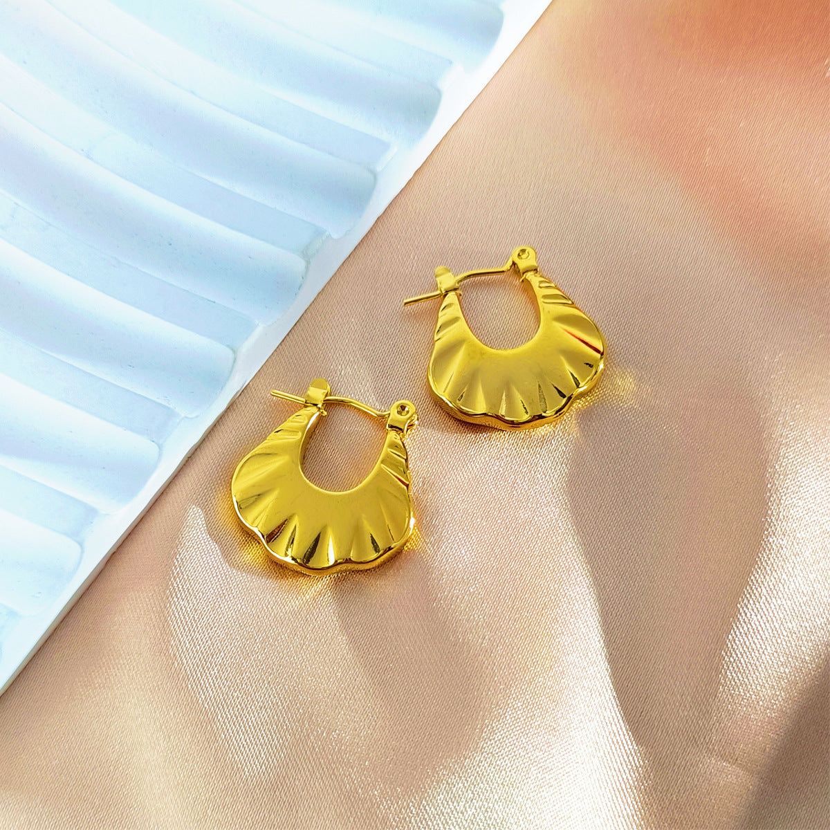 Wholesale vacuum plated 18k gold earrings
