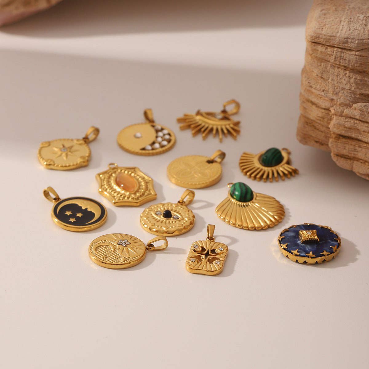 Wholesale Personalized Fashion Stainless Steel 18K Gold Accessories Natural Stone Oil Dropping Zircon Pendant Jewelry