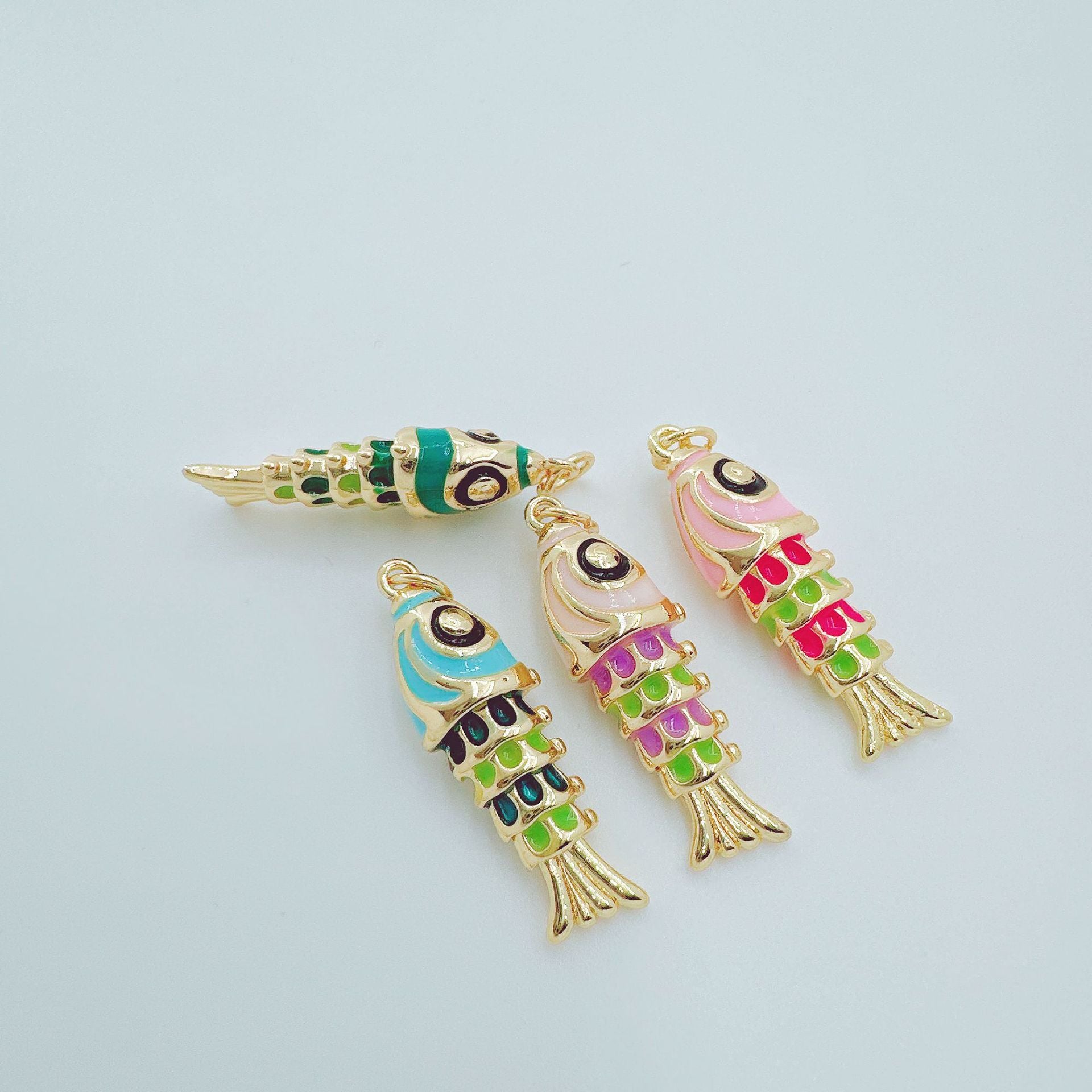 Wholesale Modern Pendant Necklace Copper Electroplated Fashion Accessory for Women Gift