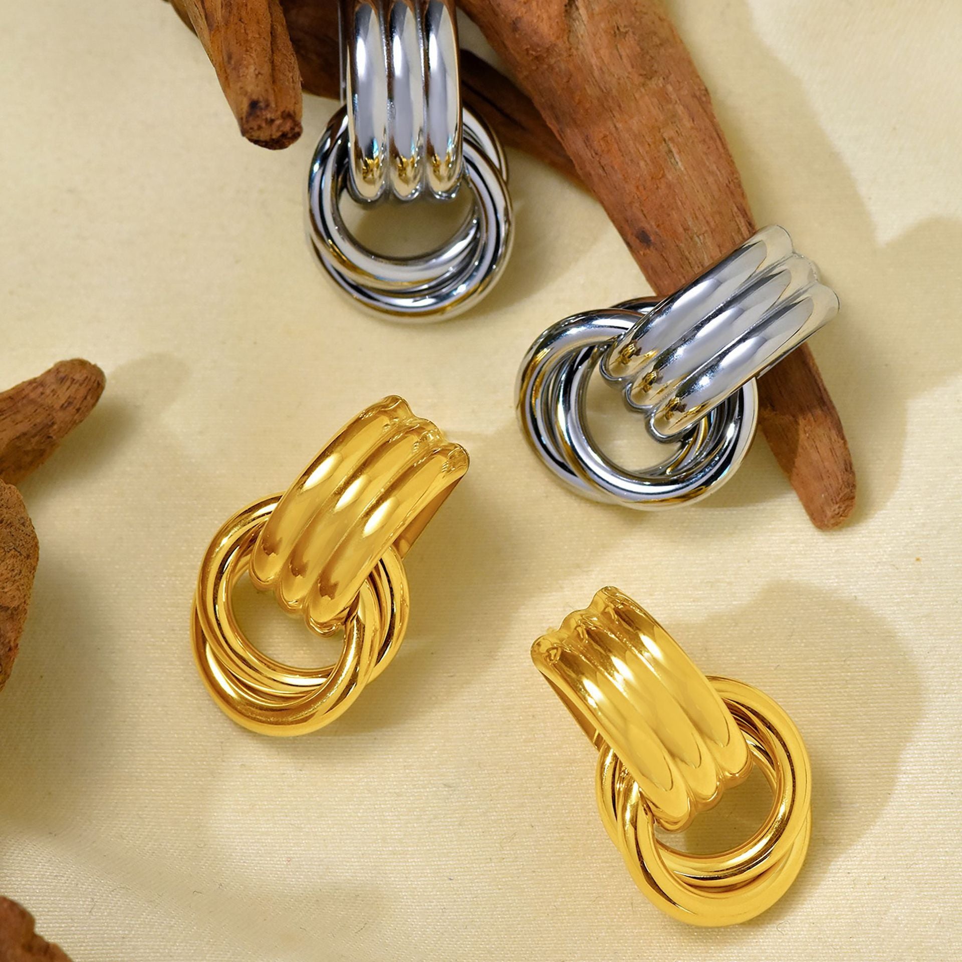 Wholesale Stainless Steel Double Ring C- Shaped Pattern High Glow Earrings