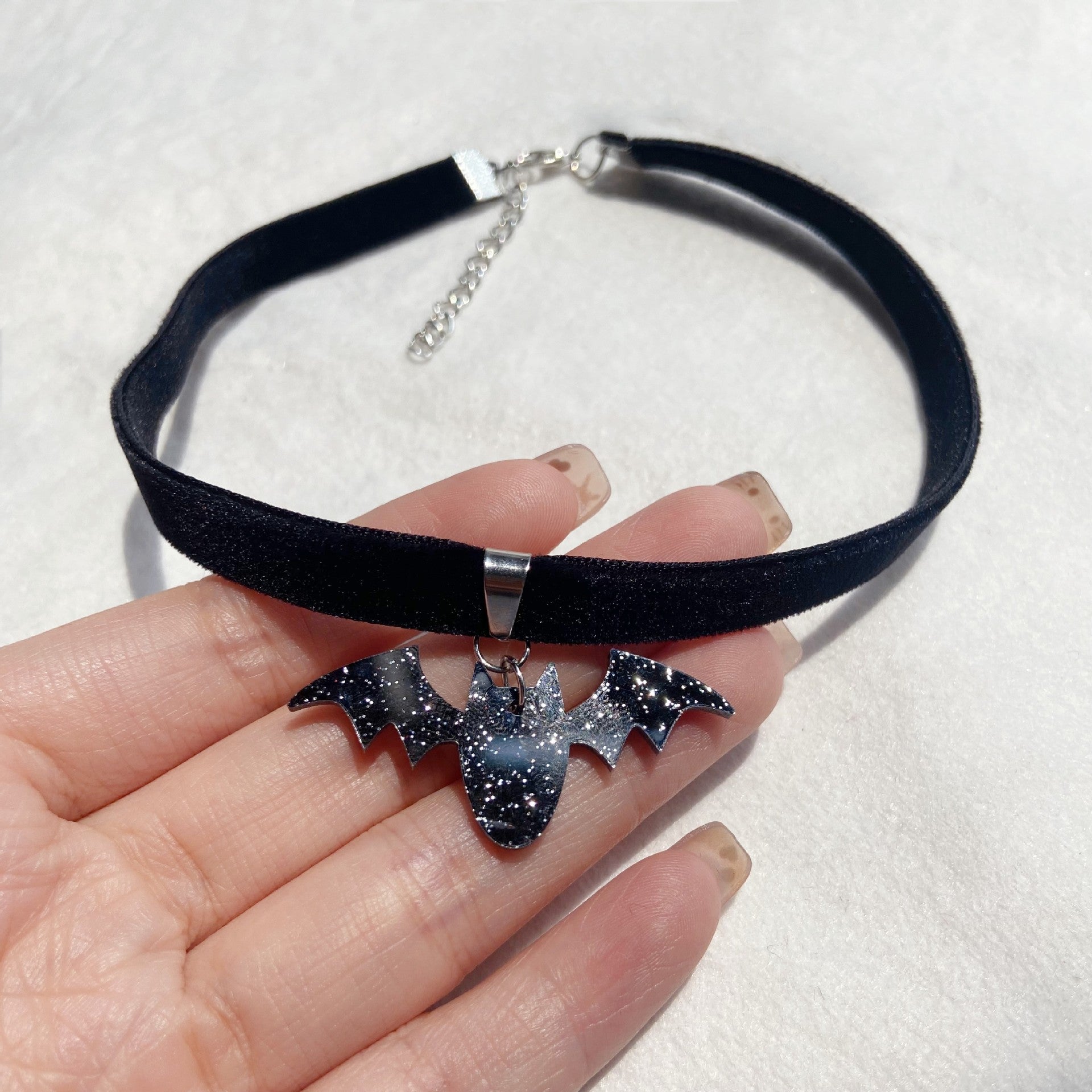 Wholesale Stylish Acrylic Choker Necklaces With Star Snowflake Heart Charms Fashion Jewelry Accessory For Party And Everyday Wear