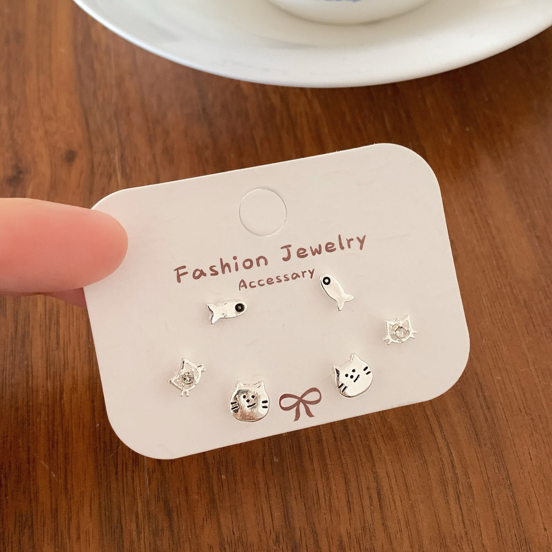 Wholesale Cute cartoon silver needle earrings with a small design