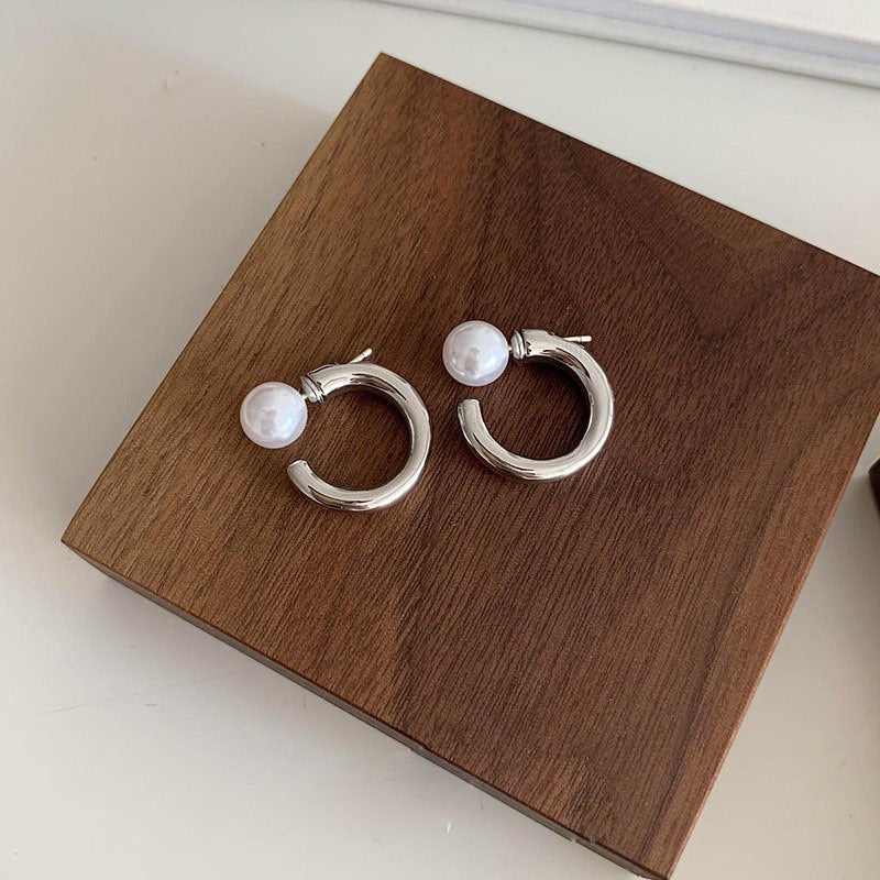 Wholesale Silver-Tone Metal C-Shaped Pearl Earrings Korean Style Fashion Jewelry Accessory