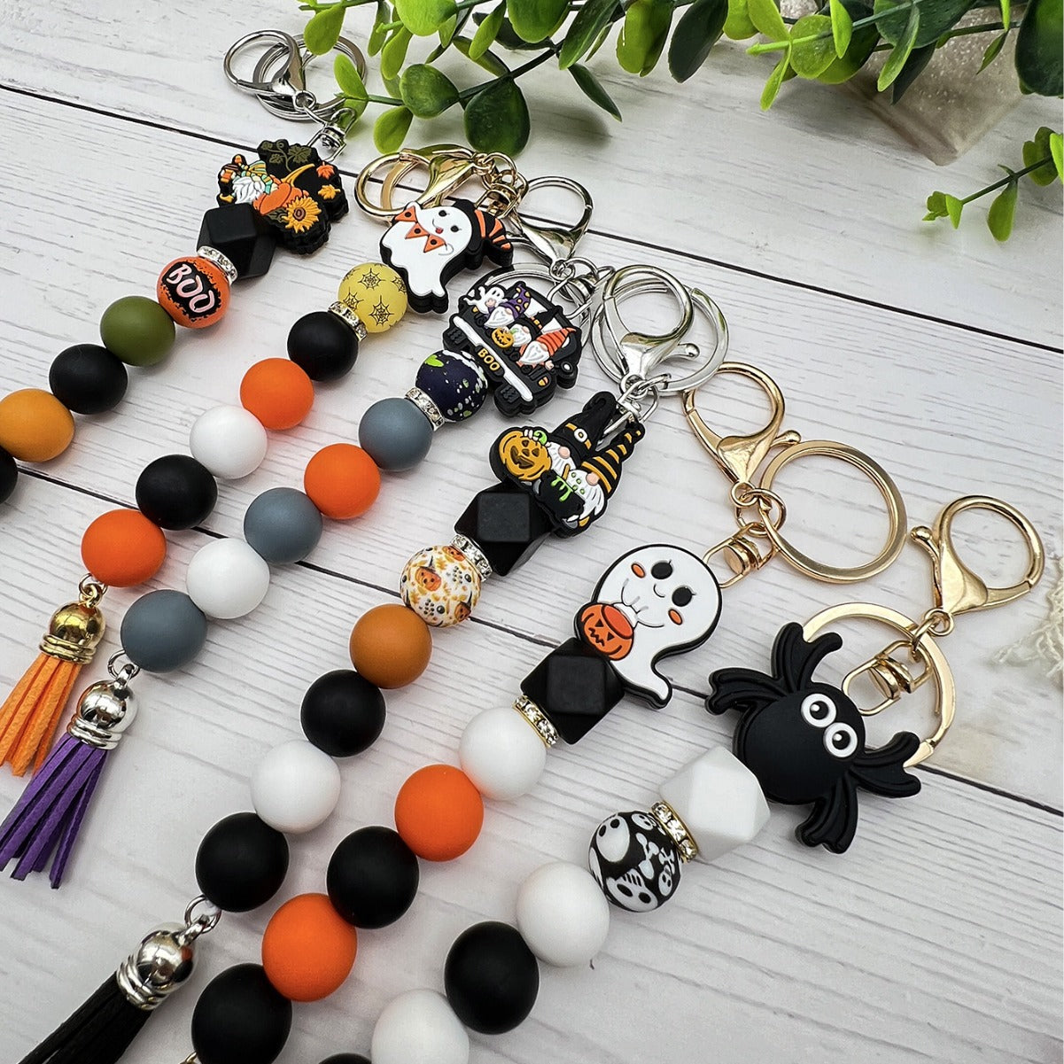 Wholesale   Ghost Pumpkin Car Beaded Tassel Charm Keychain,  Decorative Bag Hanger for Party Gift Boutique