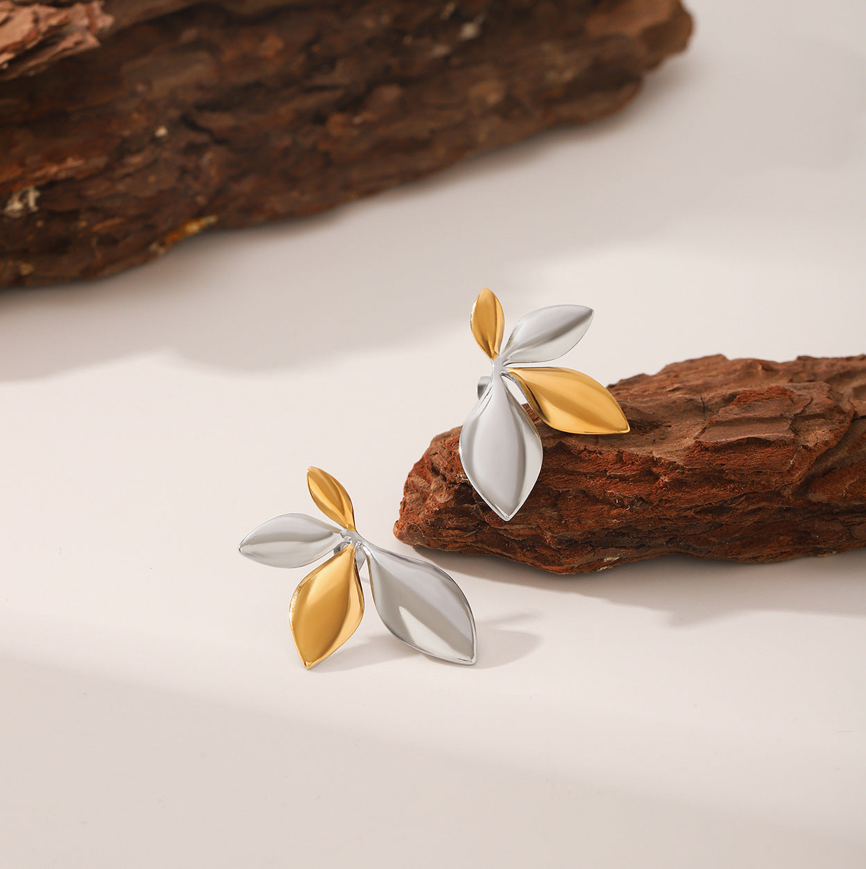Wholesale  Stainless Steel Gold and Silver Colorblock Leaf-shaped Earrings