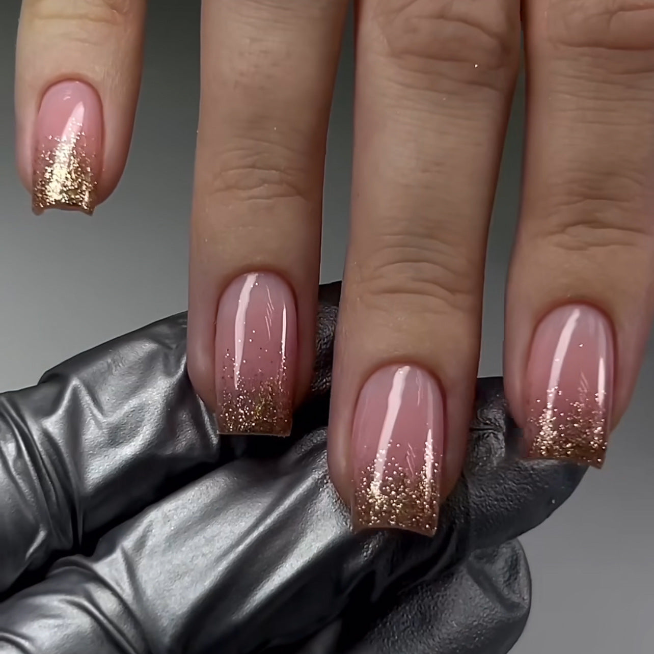 Wholesale 24 Pieces/box Gold Glitter Gradient Nails Kits Nail Stickers ACC-NS-LeFan234