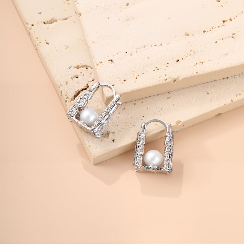 Wholesale Light luxury zircon pearl earrings