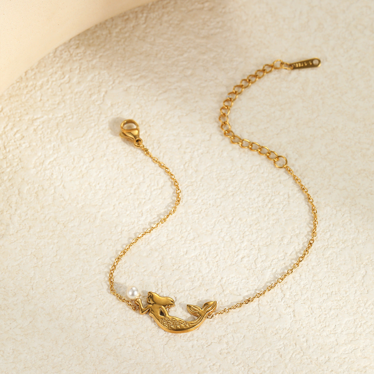 Wholesale mermaid stainless steel necklace plated 18K gold non-fading design clavicle bracelet