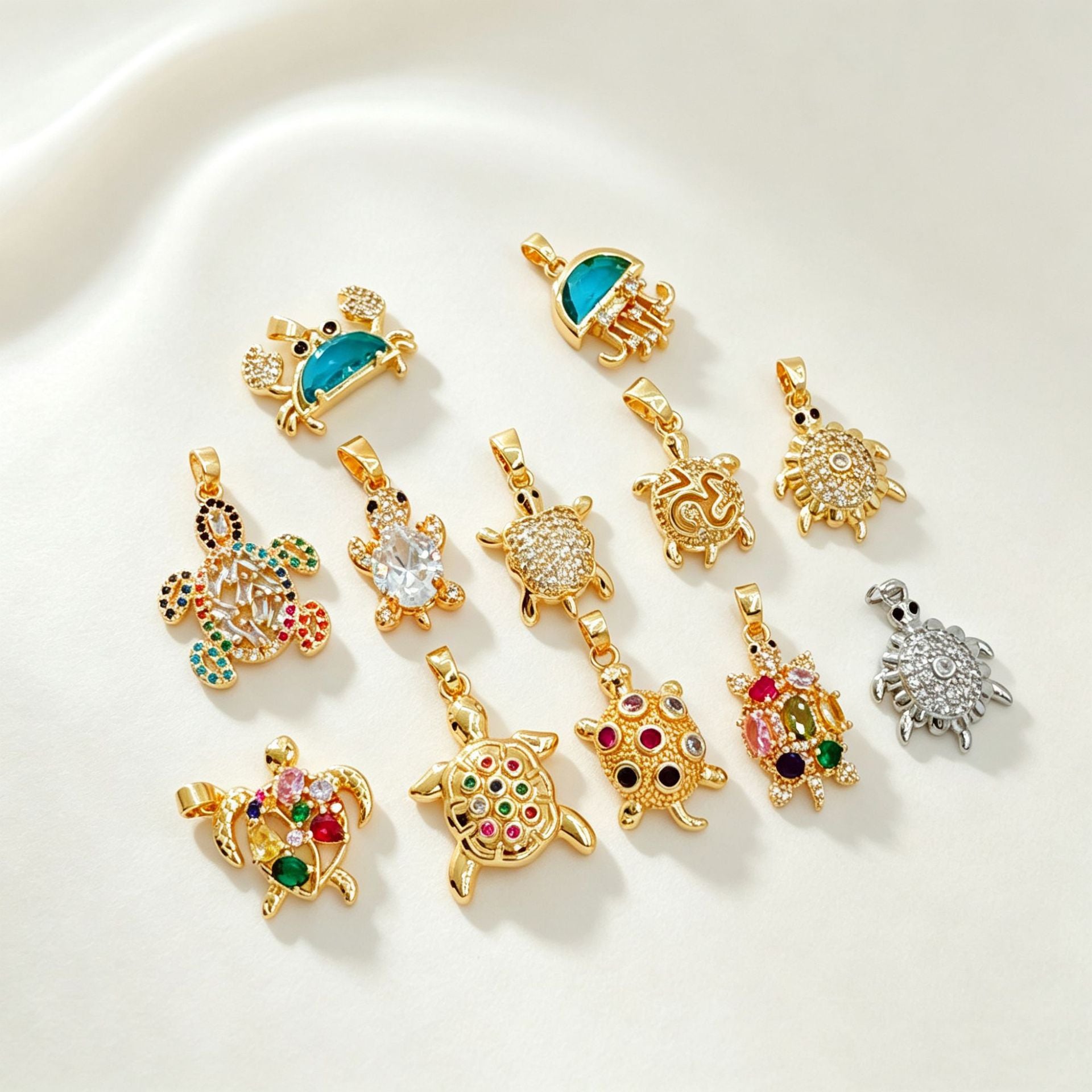 Wholesale Copper Electroplated Crab and Turtle Pendant Necklaces Jewelry for Women Boutique Resale