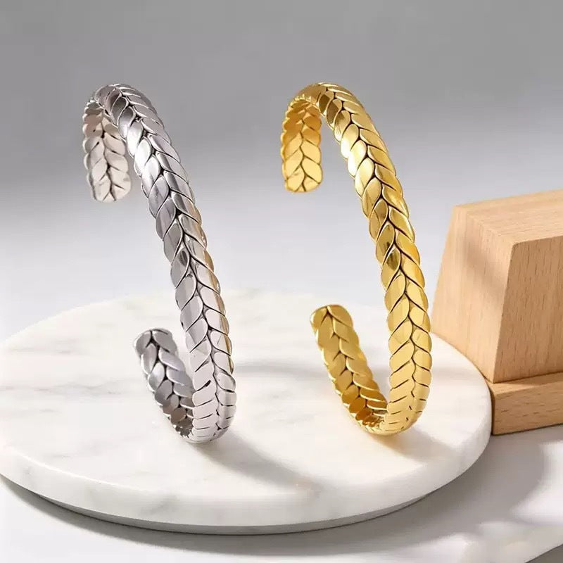 Wholesale Stainless Steel Hand Polished Wheat Ear Open Bangle - Trendy Fashion Accessory for Boutique