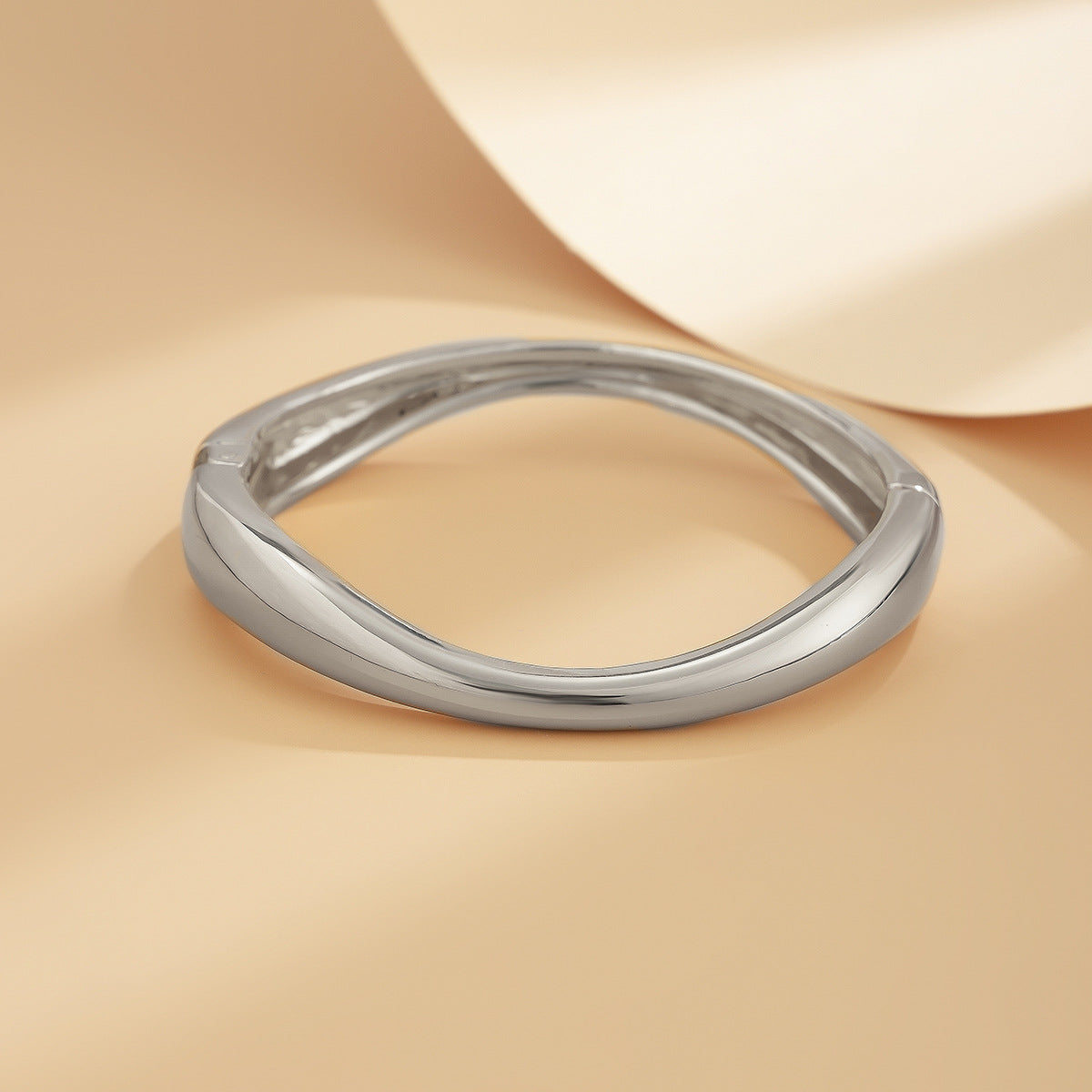 Wholesale Irregular alloy spring water drop smooth bracelet set