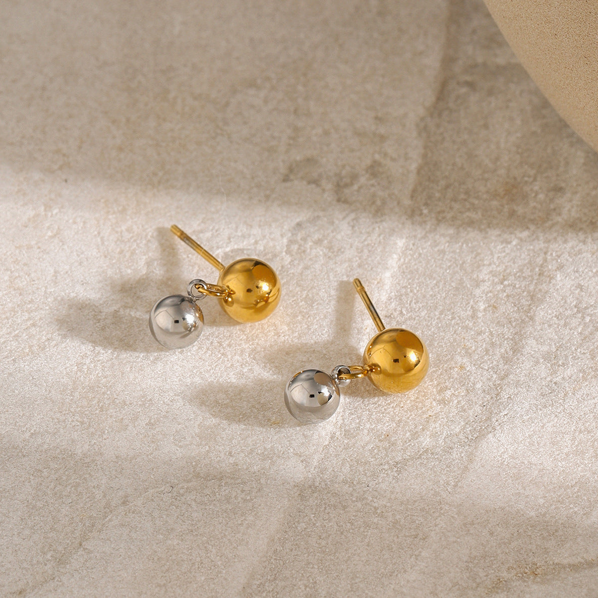 Wholesale 18k Gold Stainless Steel Earrings Gold and Silver Color Matching Round Bead Earrings ACC-ES-JingQiao001