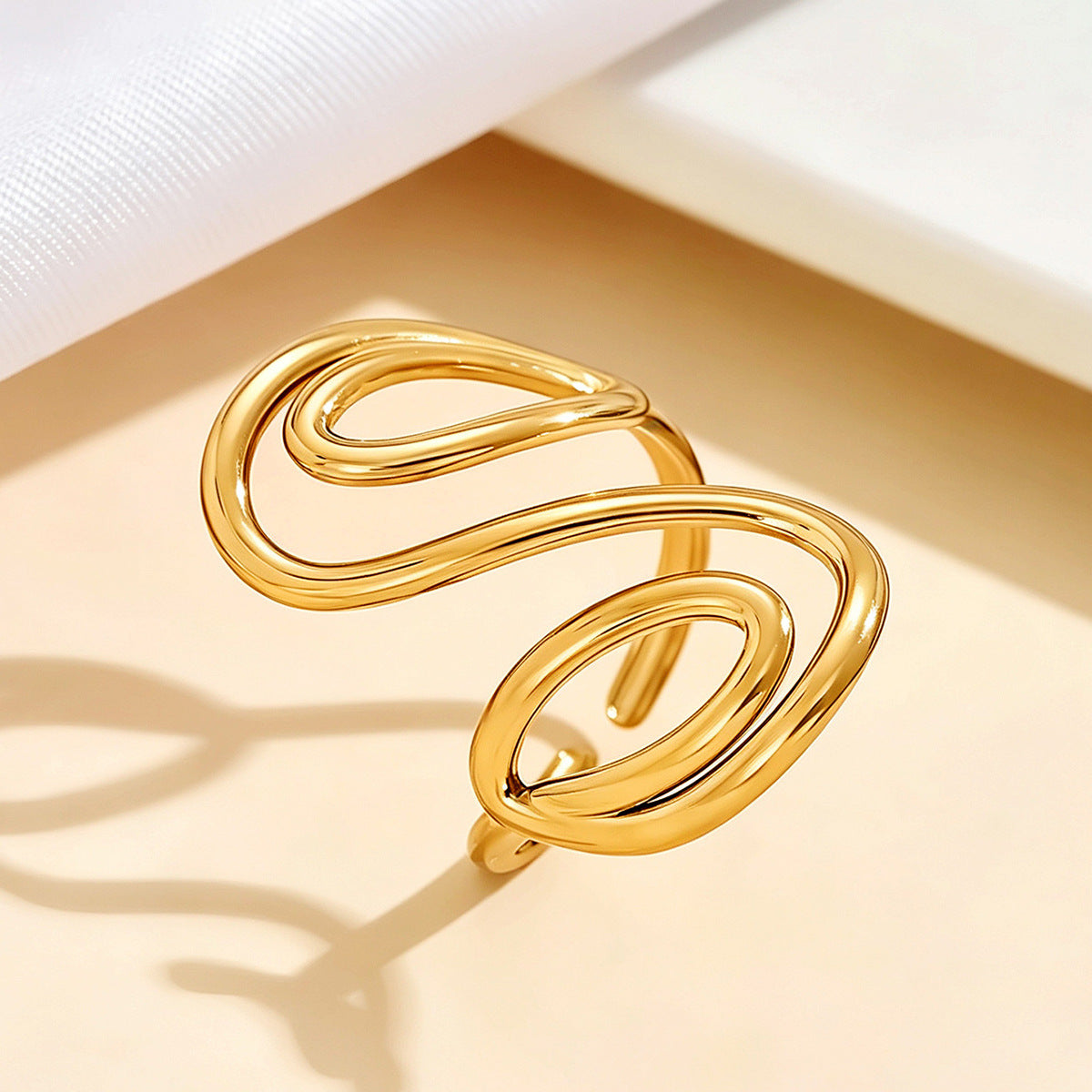 Wholesale Chic Geometric Hollow Stainless Steel Ring For Women 18K Gold Plated Fashion Jewelry Accessory