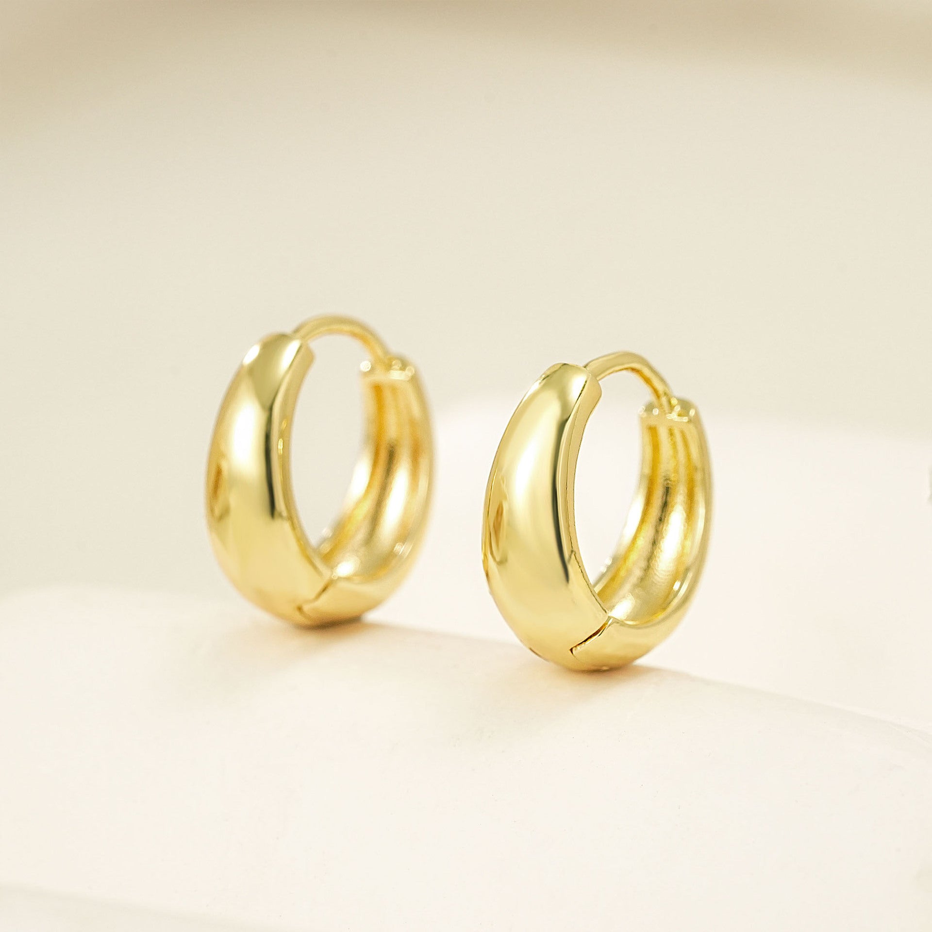 Wholesale gold personality copper earrings