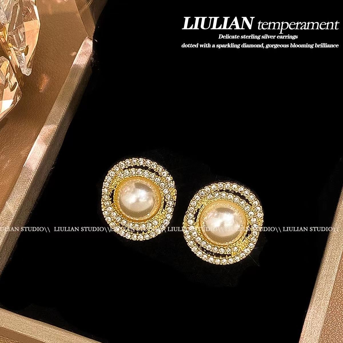 Wholesale Trendy Light Luxury Pearl Earrings Alloy Electroplated
