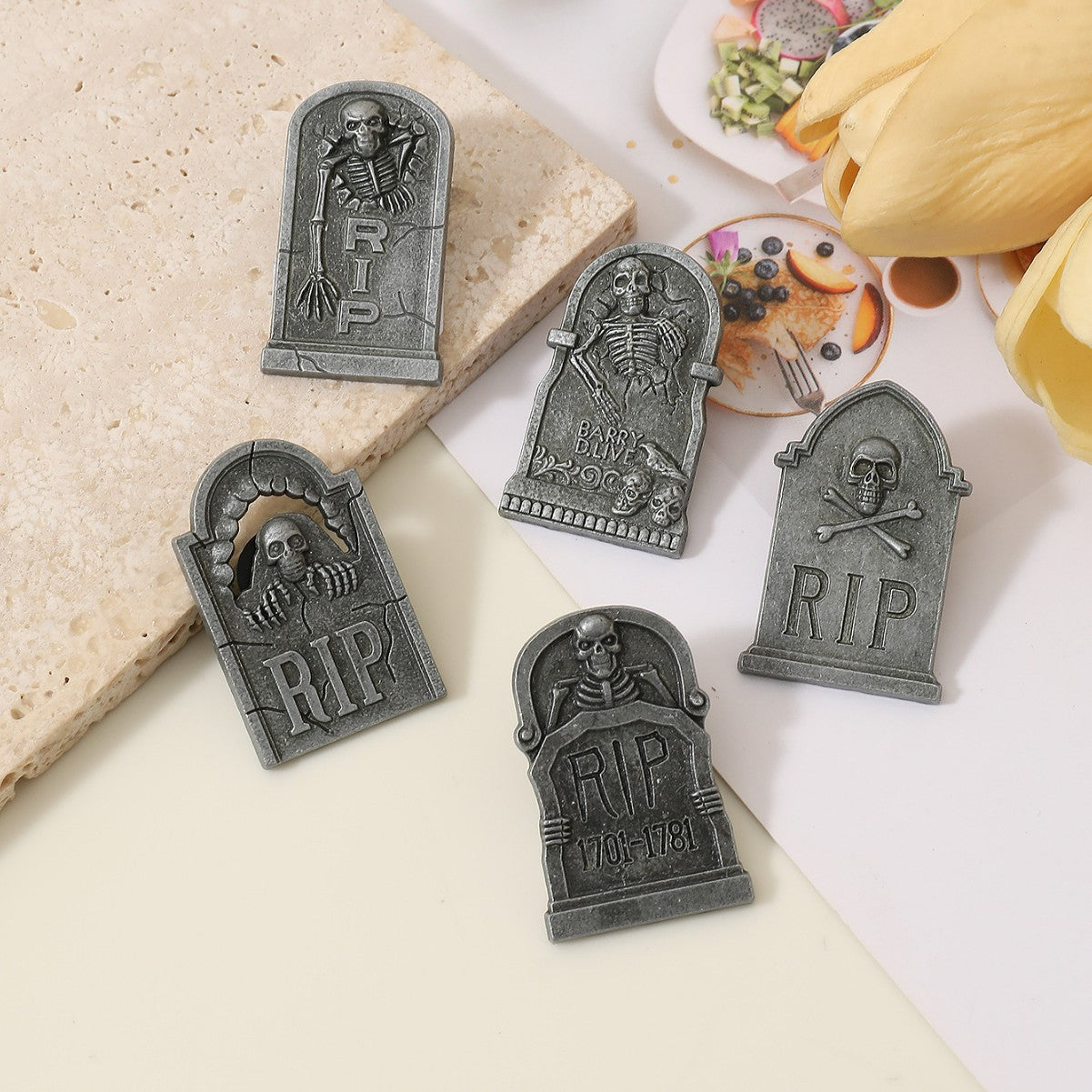 Wholesale 3D  Tombstone Vintage Brooch