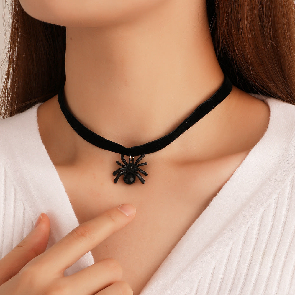 Wholesale Gothic Retro Flannel Choker with Flower Pendant - Vintage Lace Women' s Necklace - Stylish Boutique Jewelry