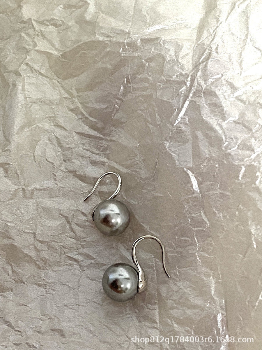 Wholesale Off-White Round High Heel Earrings