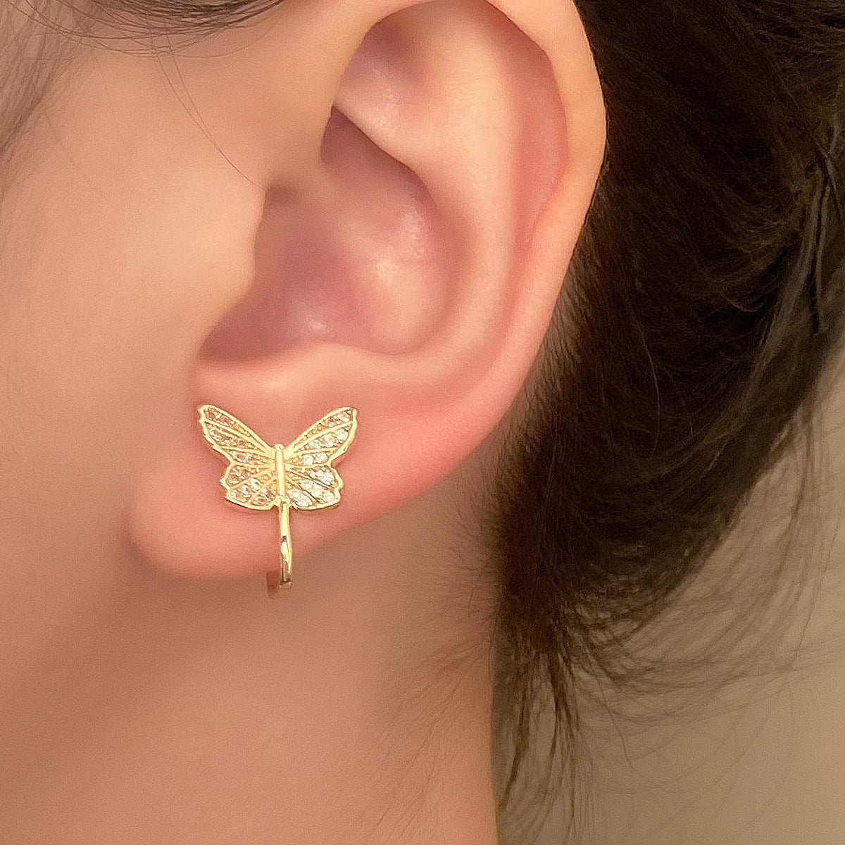 Wholesale Trendy Butterfly Ear Cuff For Women Copper Zirconia Ear Clip No Piercing Earring Boutique Jewelry Accessory