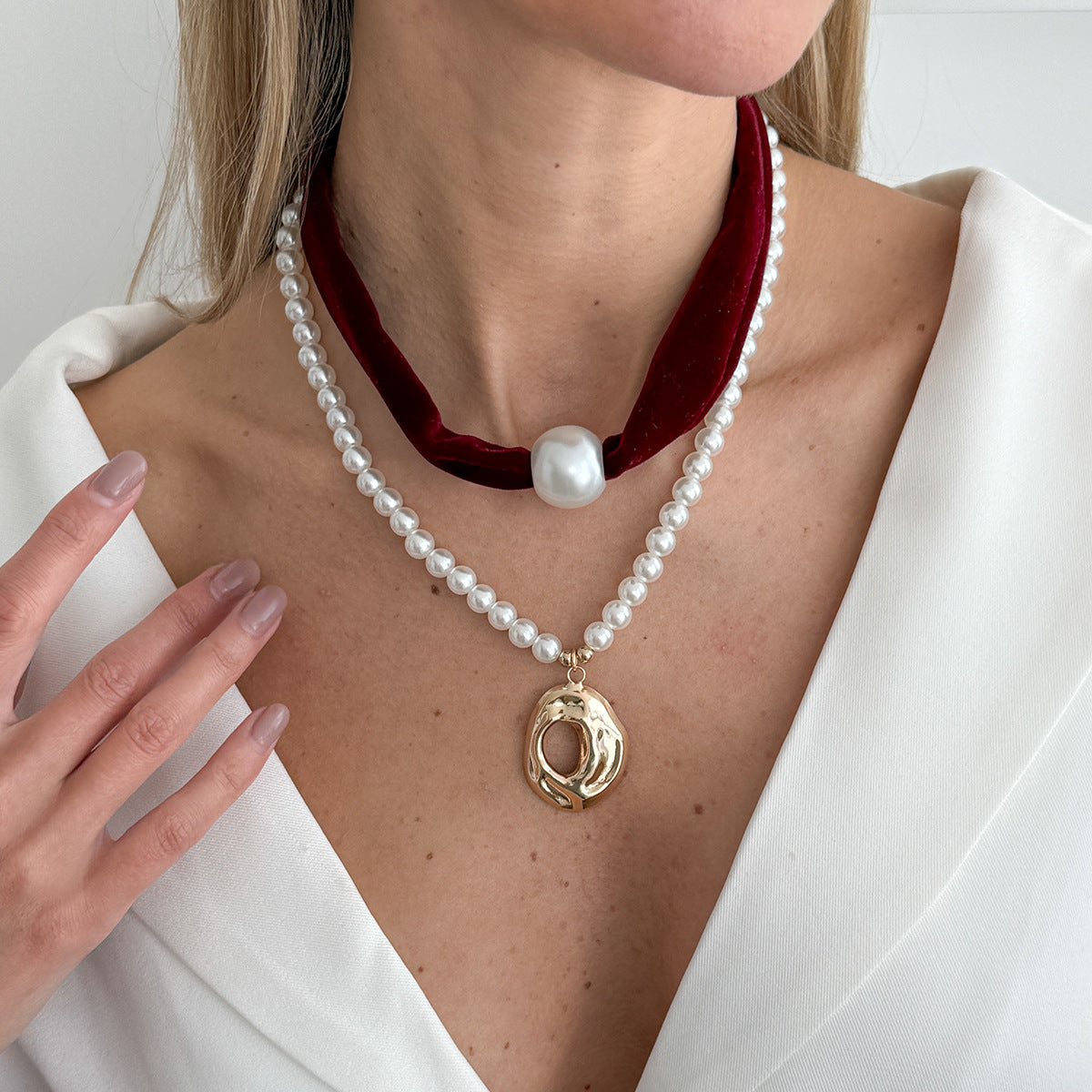 Wholesale Retro Leopard Print Velvet Stacking Necklace