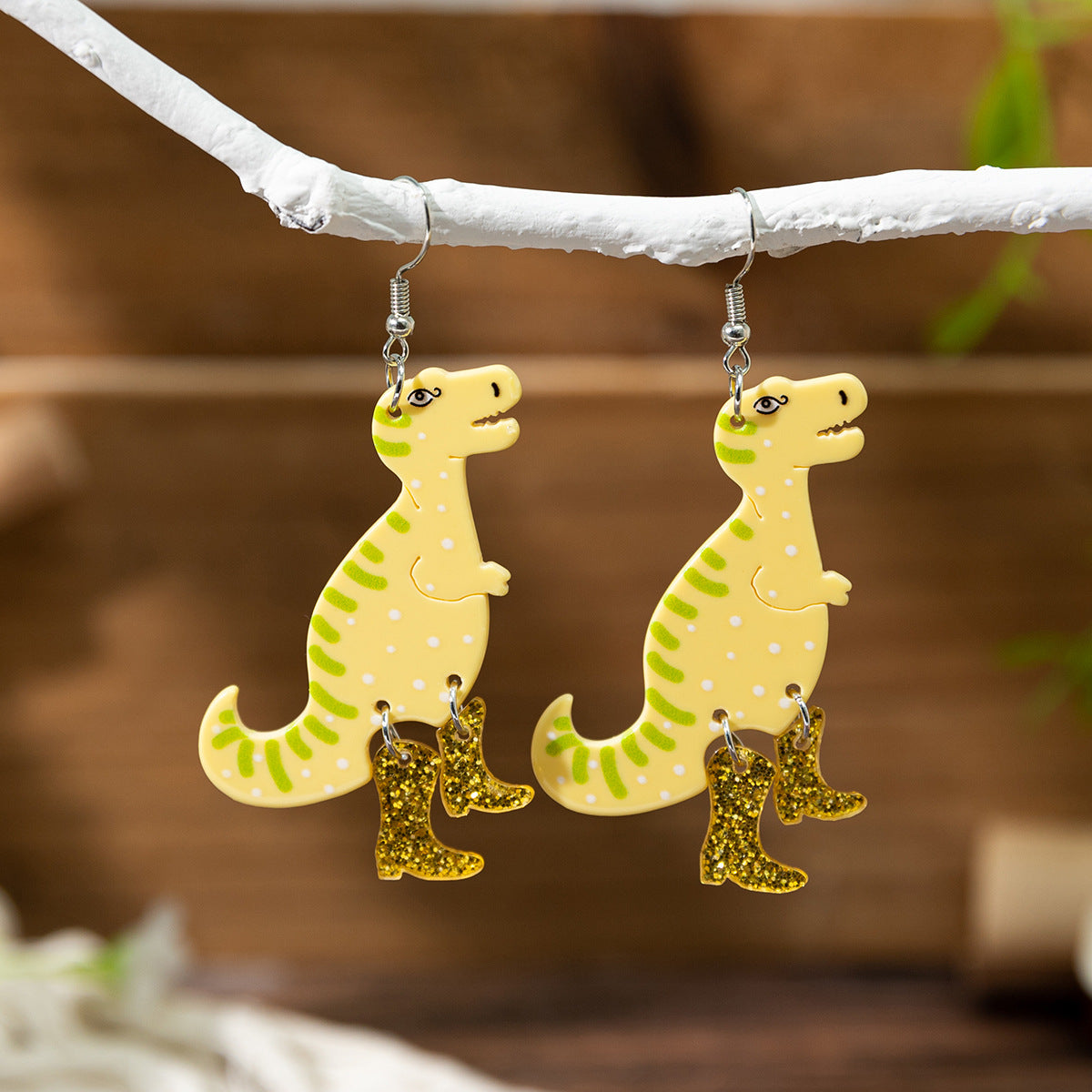 Wholesale Cute funny cartoon frog acrylic chicken earrings