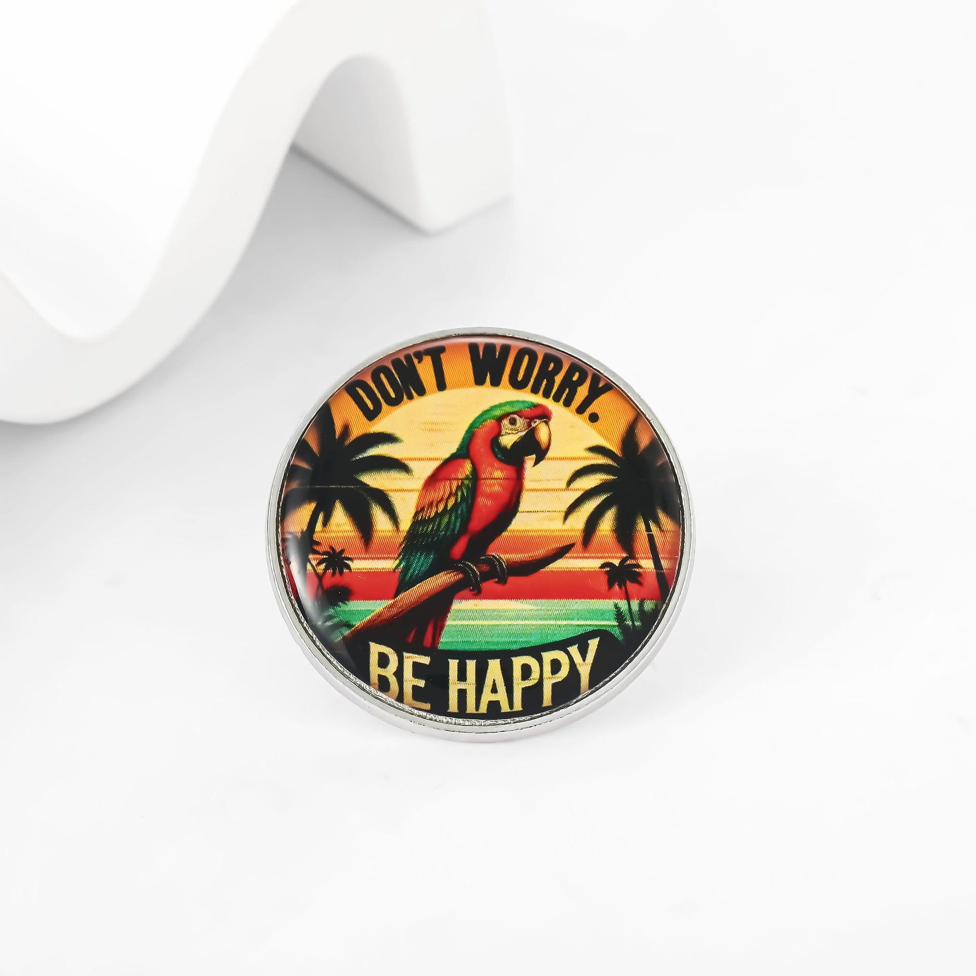 Wholesale Fashion parrot round alloy badge brooch